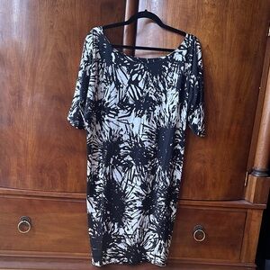 Diane Von Furstenberg Black and White Patterned Mini Dress
